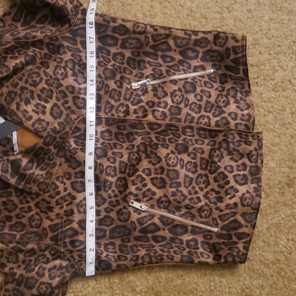 NWT Tahari Brown Faux Suede Leopard Print Moto Biker Jacket Size S - Picture 11 of 12